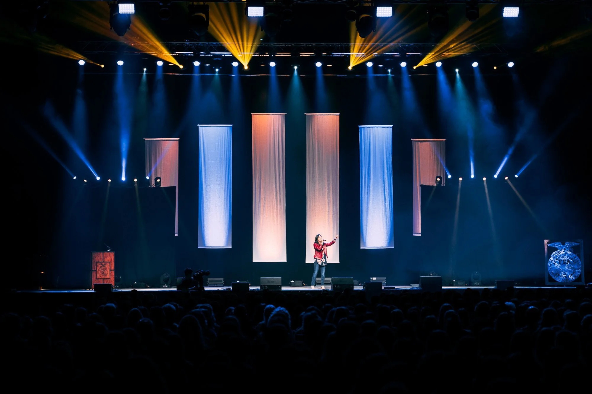 Kate+Oregon+Speaking-13.jpg
