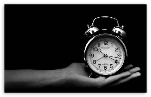 old_clock_black_and_white-t2.jpg
