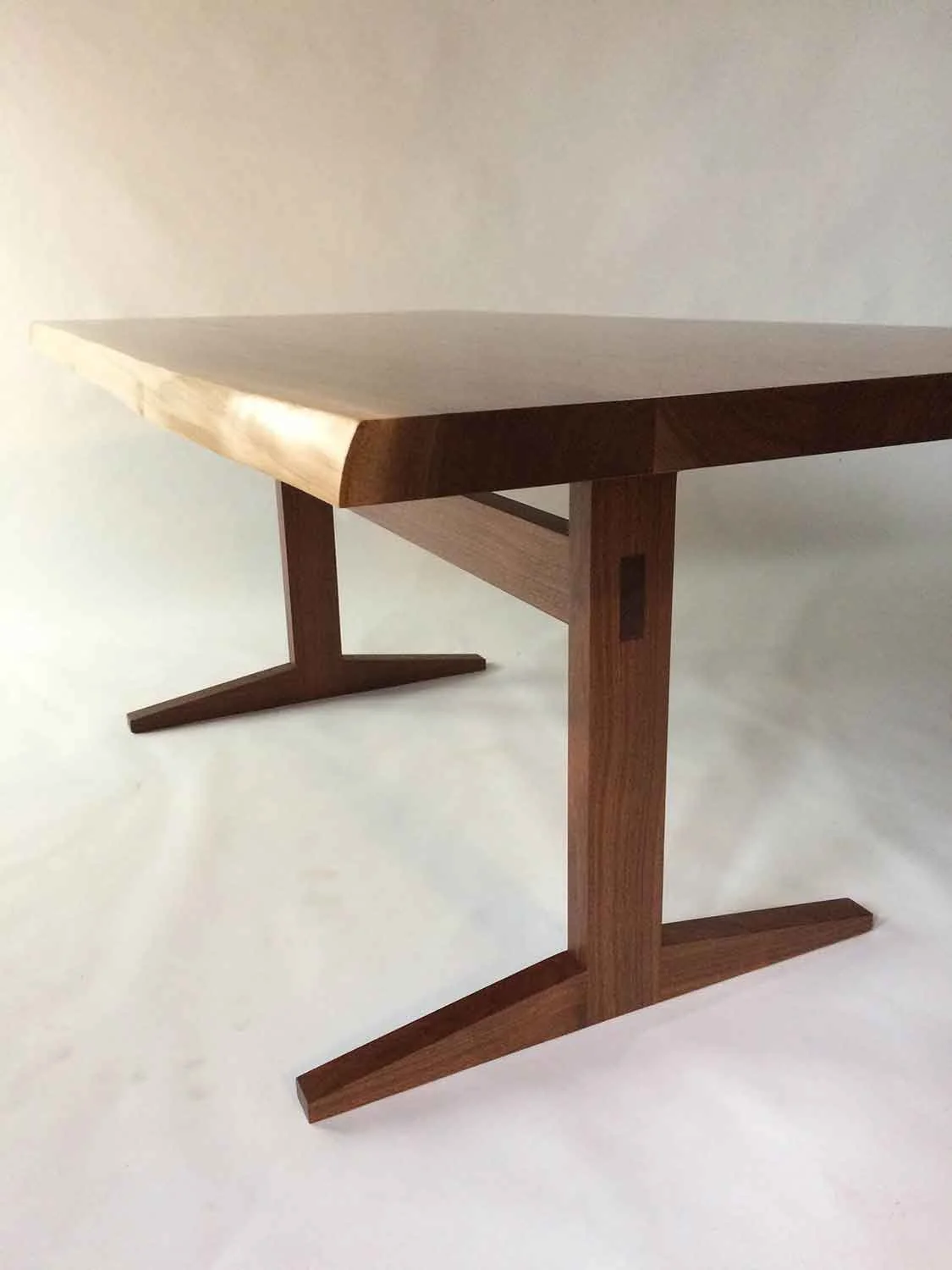 croton-trestle-table-3091.jpg