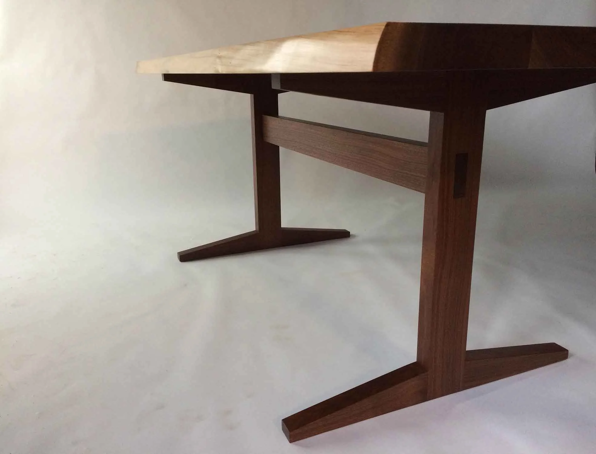 croton-trestle-table-3093.jpg