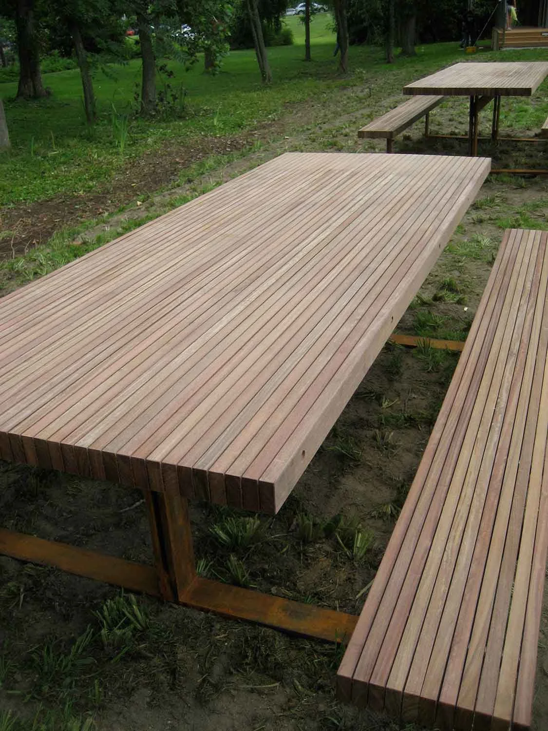 scenic-hudson-picnic-tables-5949.jpg
