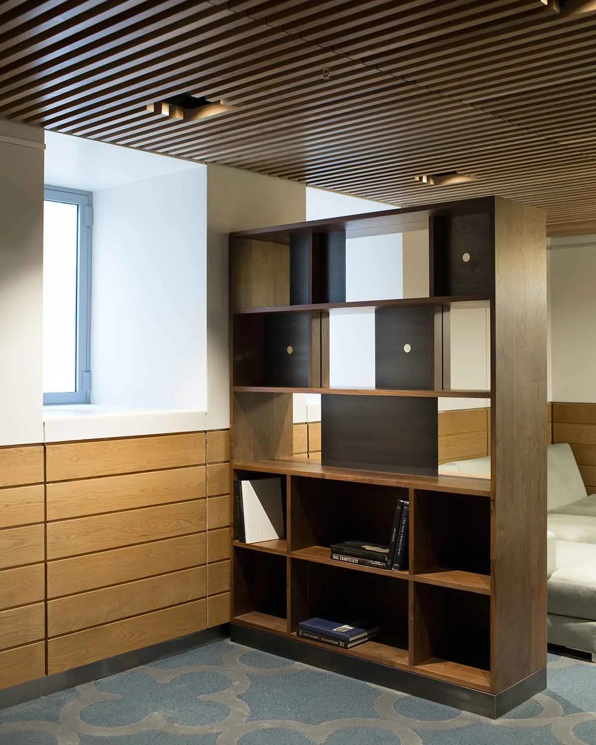 duke-bookcases-410.jpg