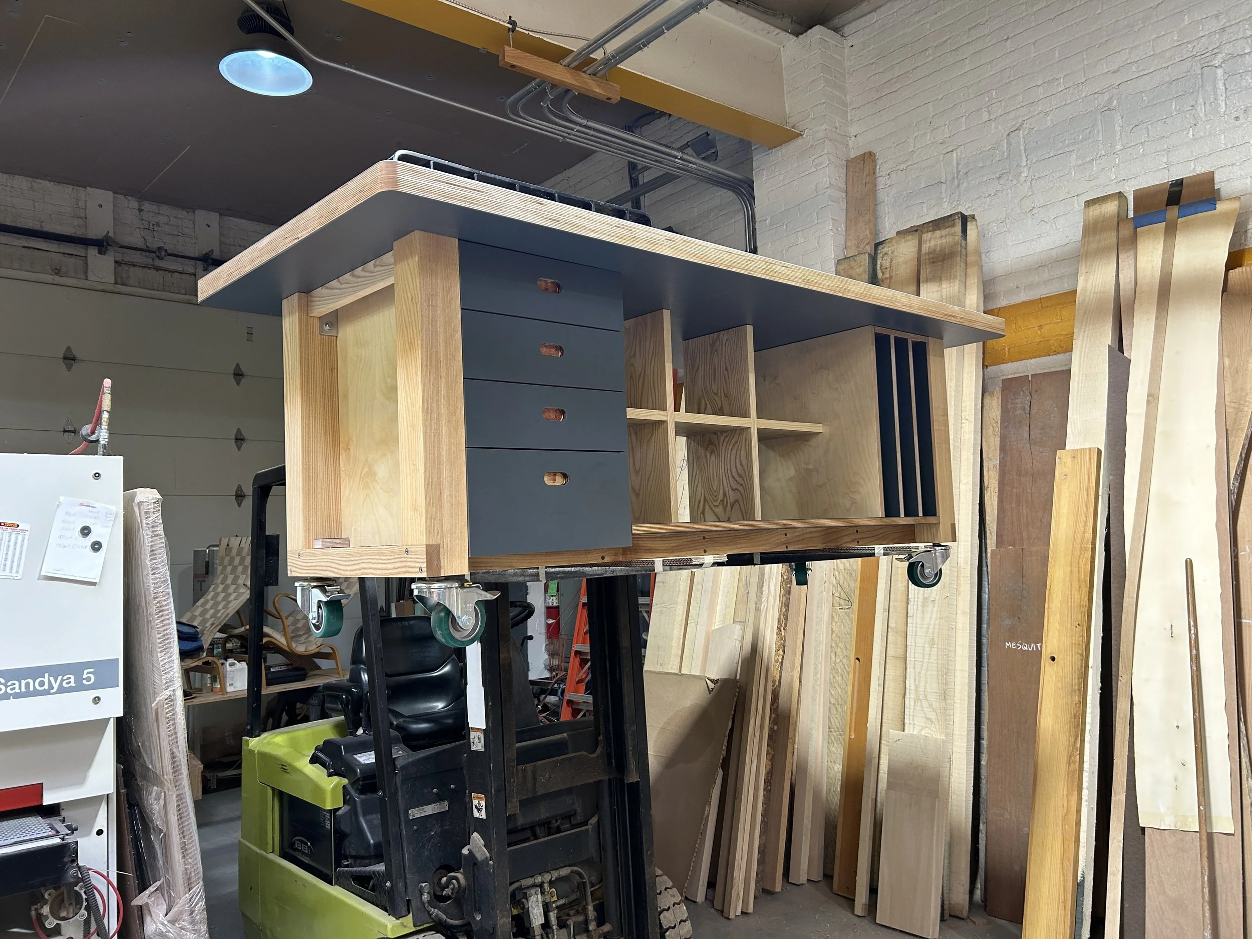 Schramm worktable - 2.JPG