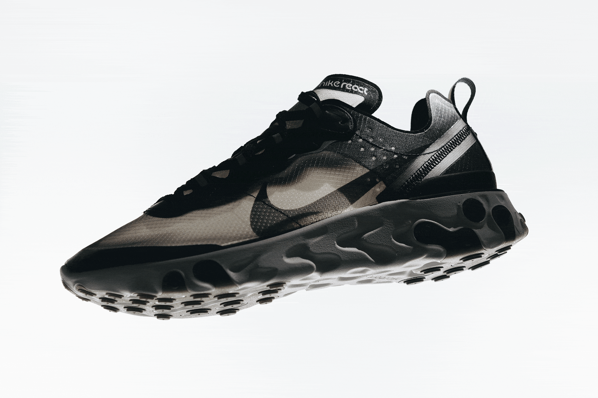 HAVEN-Nike-React-Element-87-Editorial-6_pf3dxv.gif