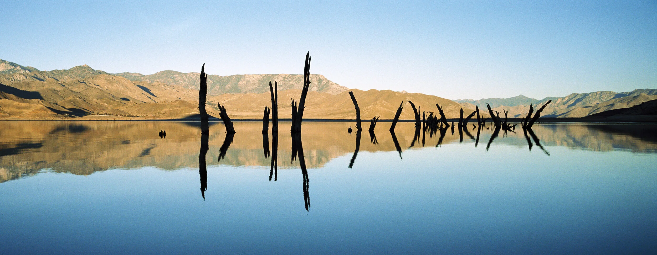 LAKE-ISABELLA-CALIFORNIA_D- copy.jpg
