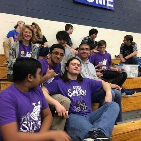 We may not have had the best robot, but we certainly have the best people! See everyone again in two weeks at Belleville! #omgrobots #firstrobotics #fighting