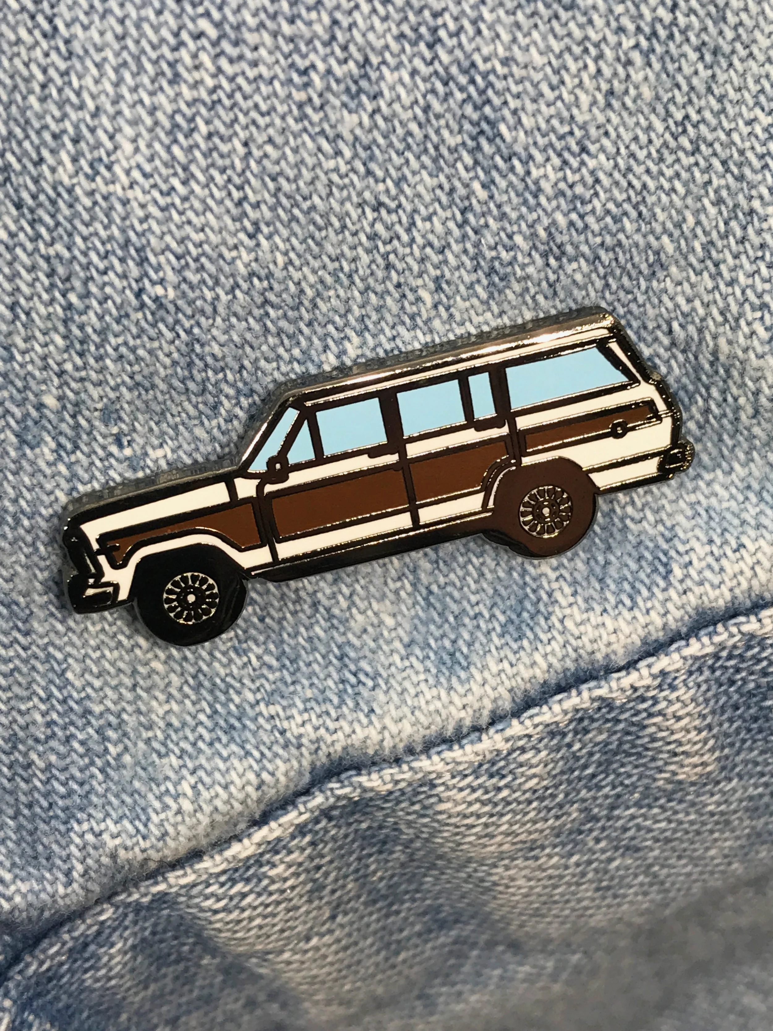 Whitewagoneer1.jpg