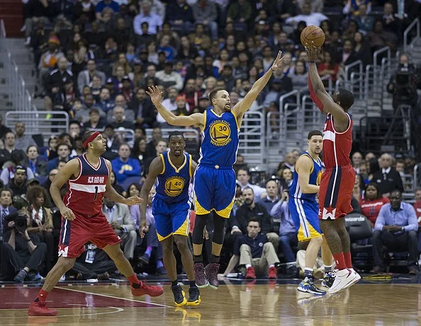 Photo Attribution: By Keith Allison from Hanover, MD, USA - Stephen Curry, CC BY-SA 2.0, https://commons.wikimedia.org/w/index.php?curid=47043144