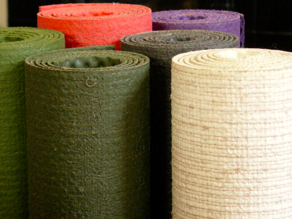 How to Choose an Eco-Friendly Yoga Mat — Yoga for Humanity