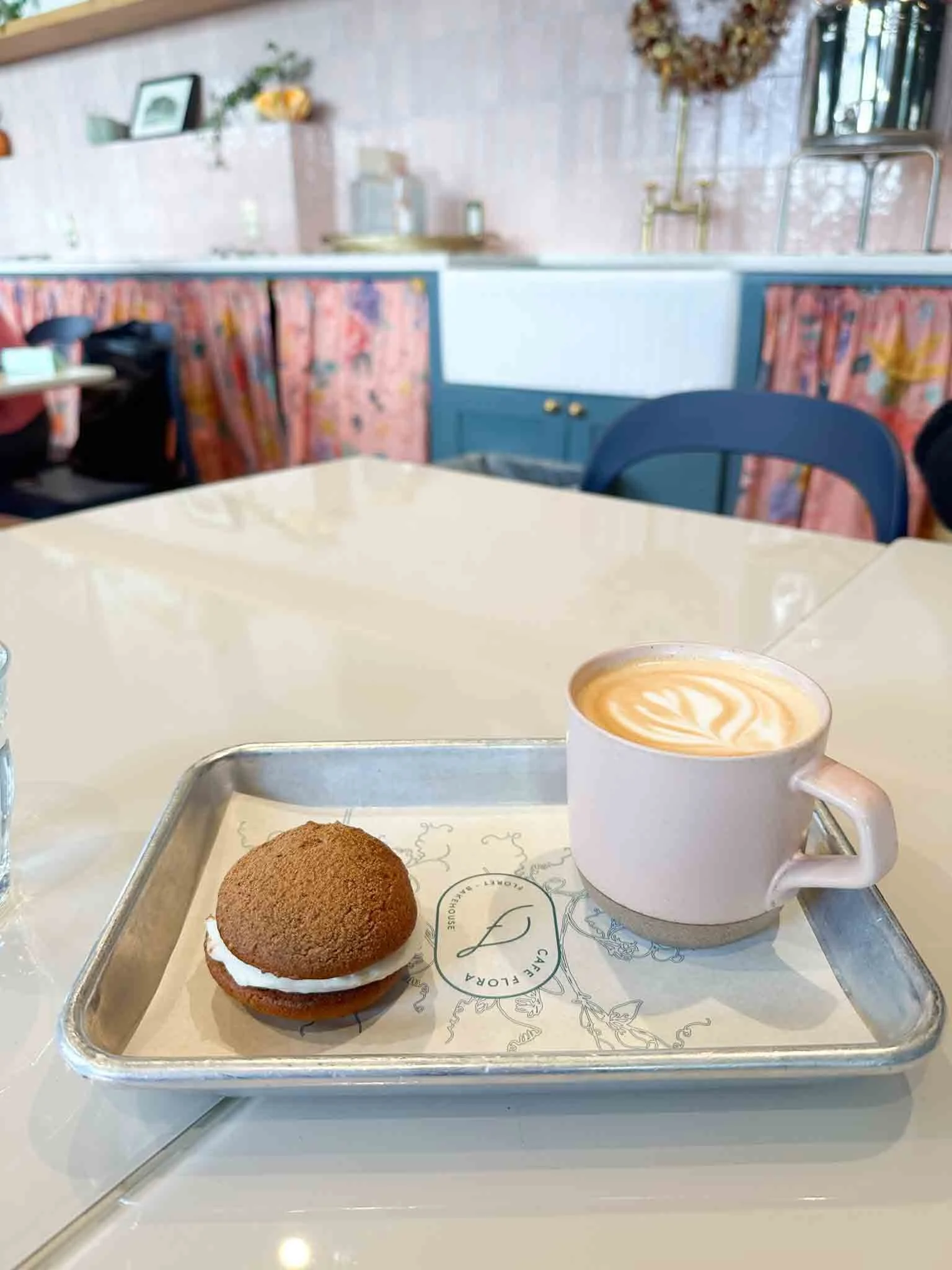 coffee and macroon at coffee shop