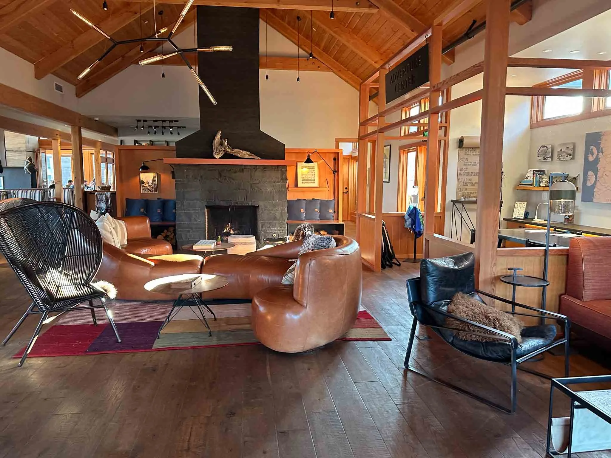 headlands lodge lobby