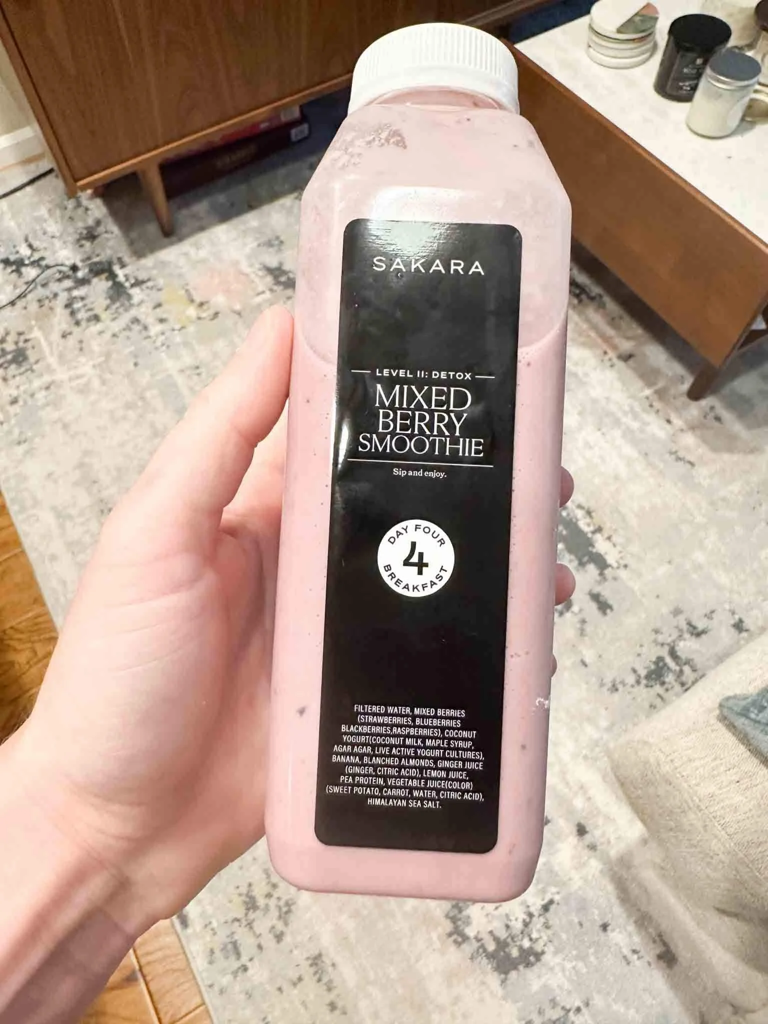 sakara mixed berry smoothie