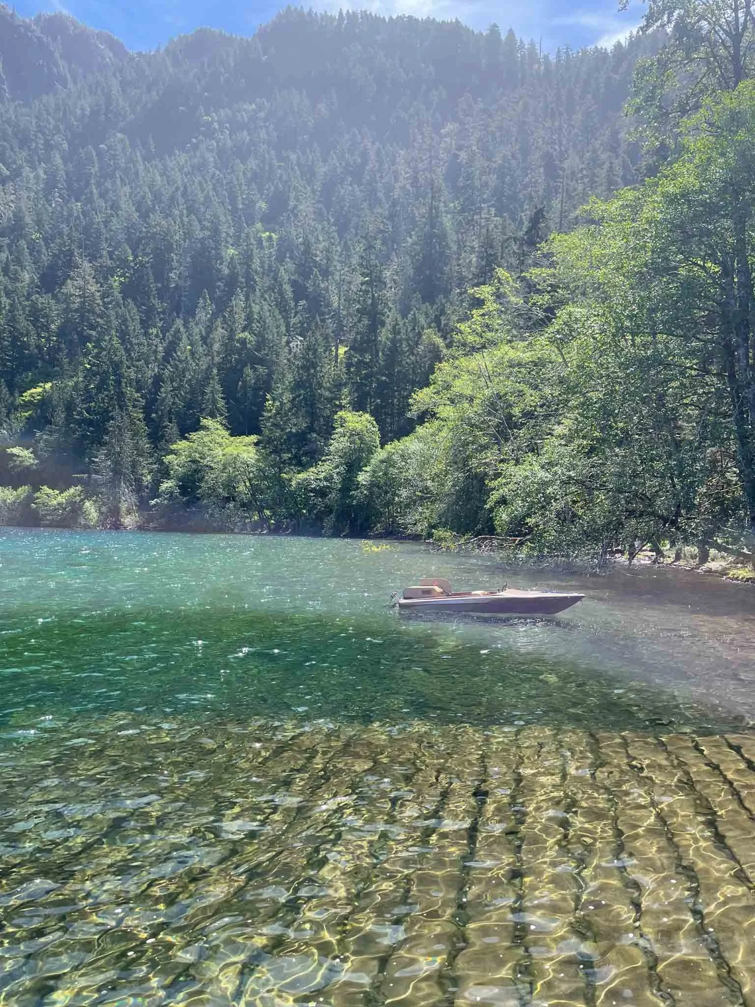 boat on lake crescent washington