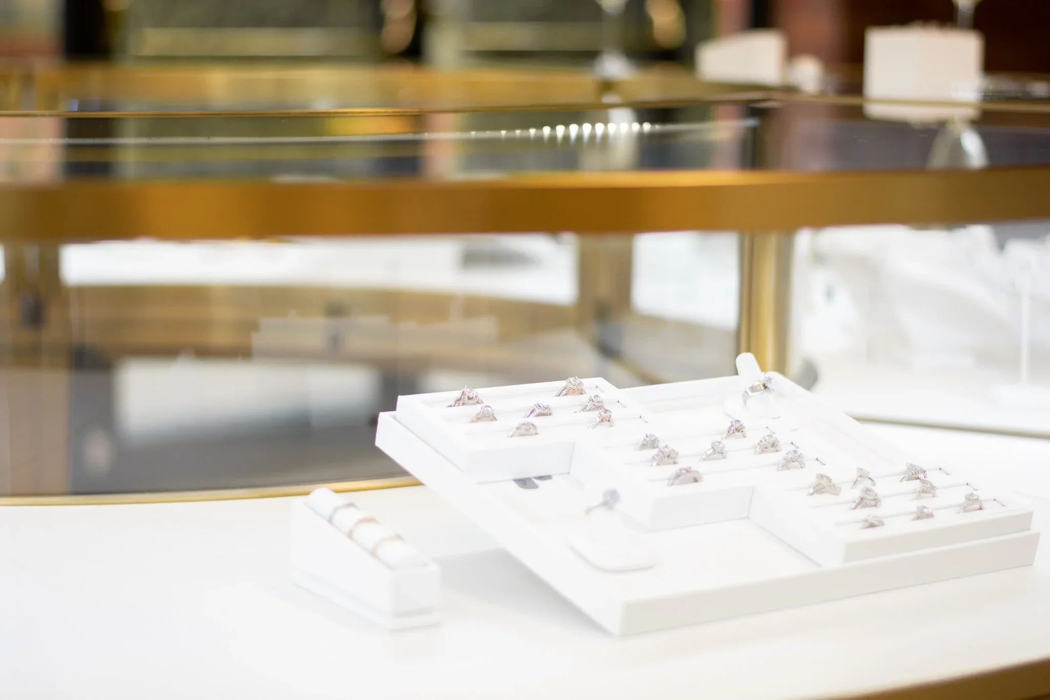 lab grown diamond engagement rings