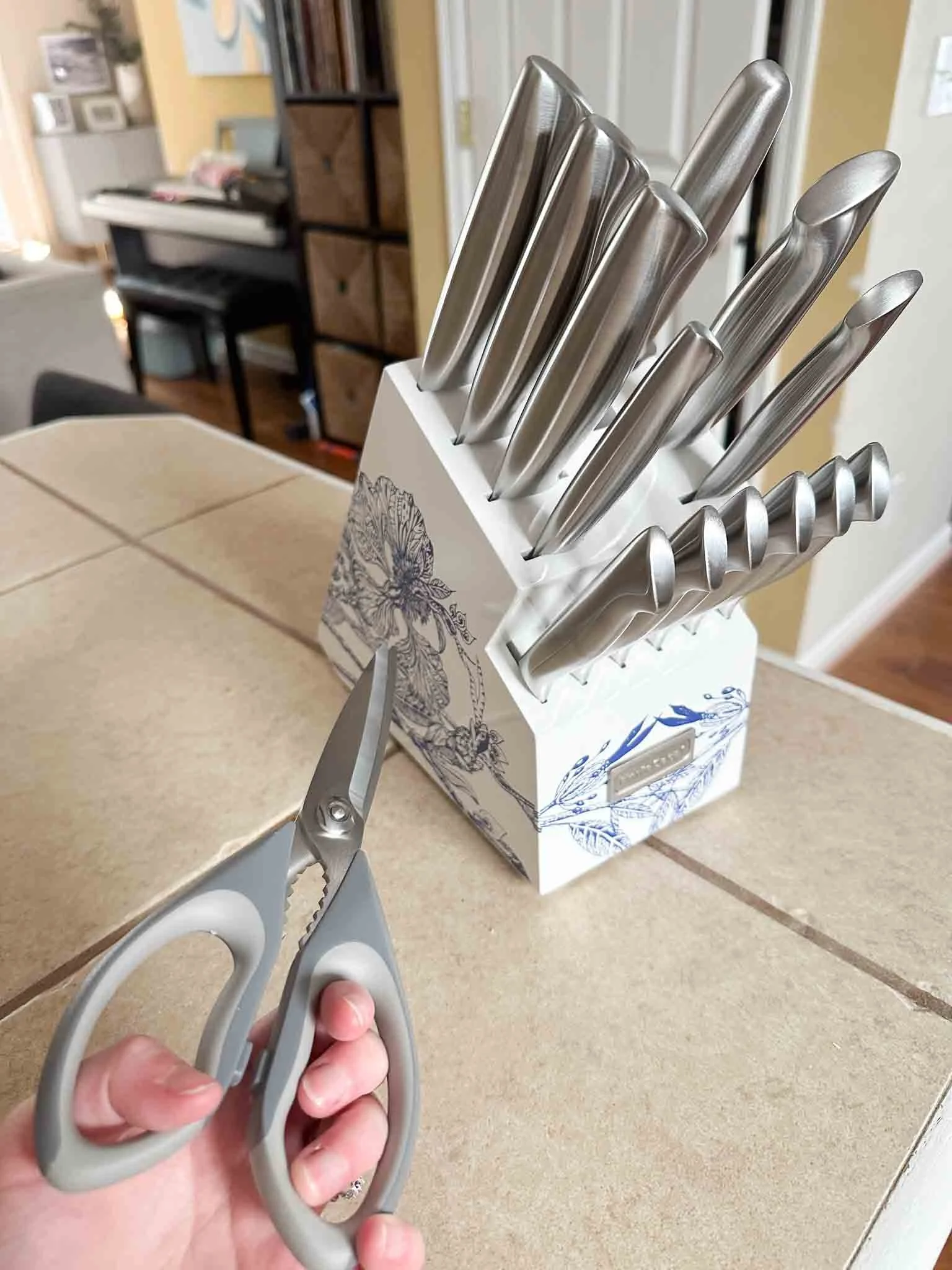 knifesaga scissors and knife set