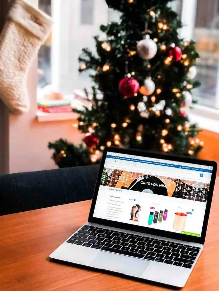 How to Avoid Buying From Corporations When Holiday Shopping