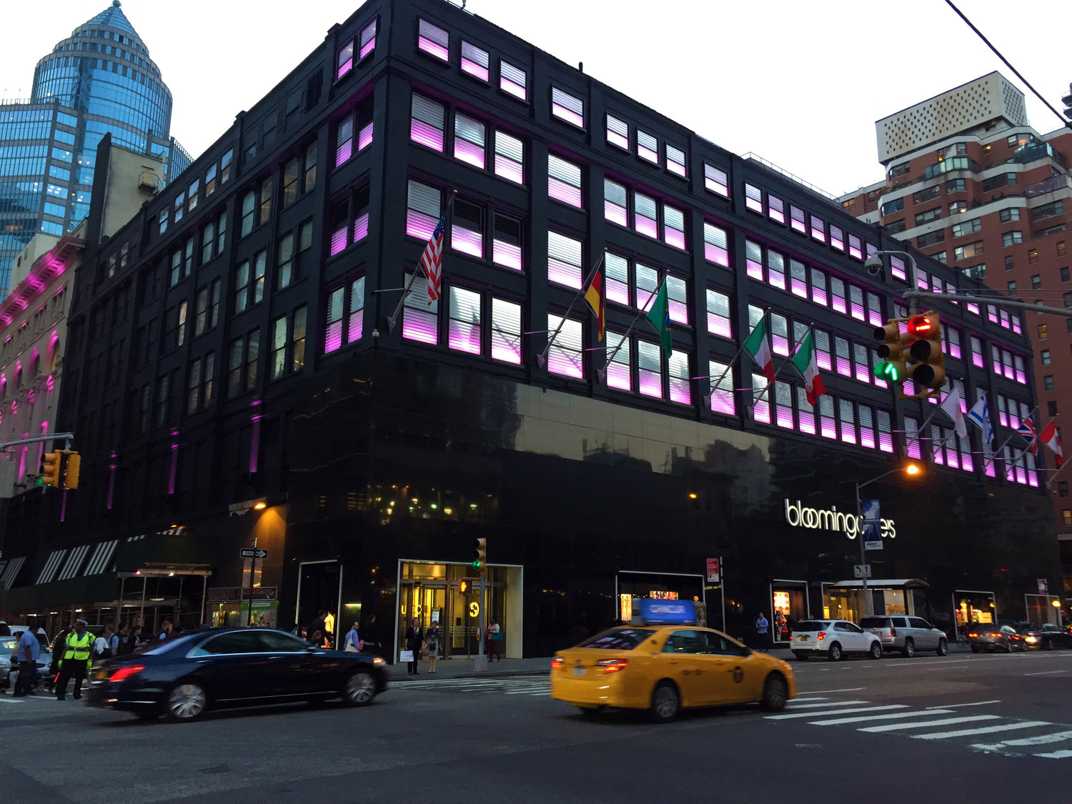 The Bloomingdale's Store in New York City. 1000 3rd Avenue to 59th Street  and Lexington Avenue Stock Photo - Alamy
