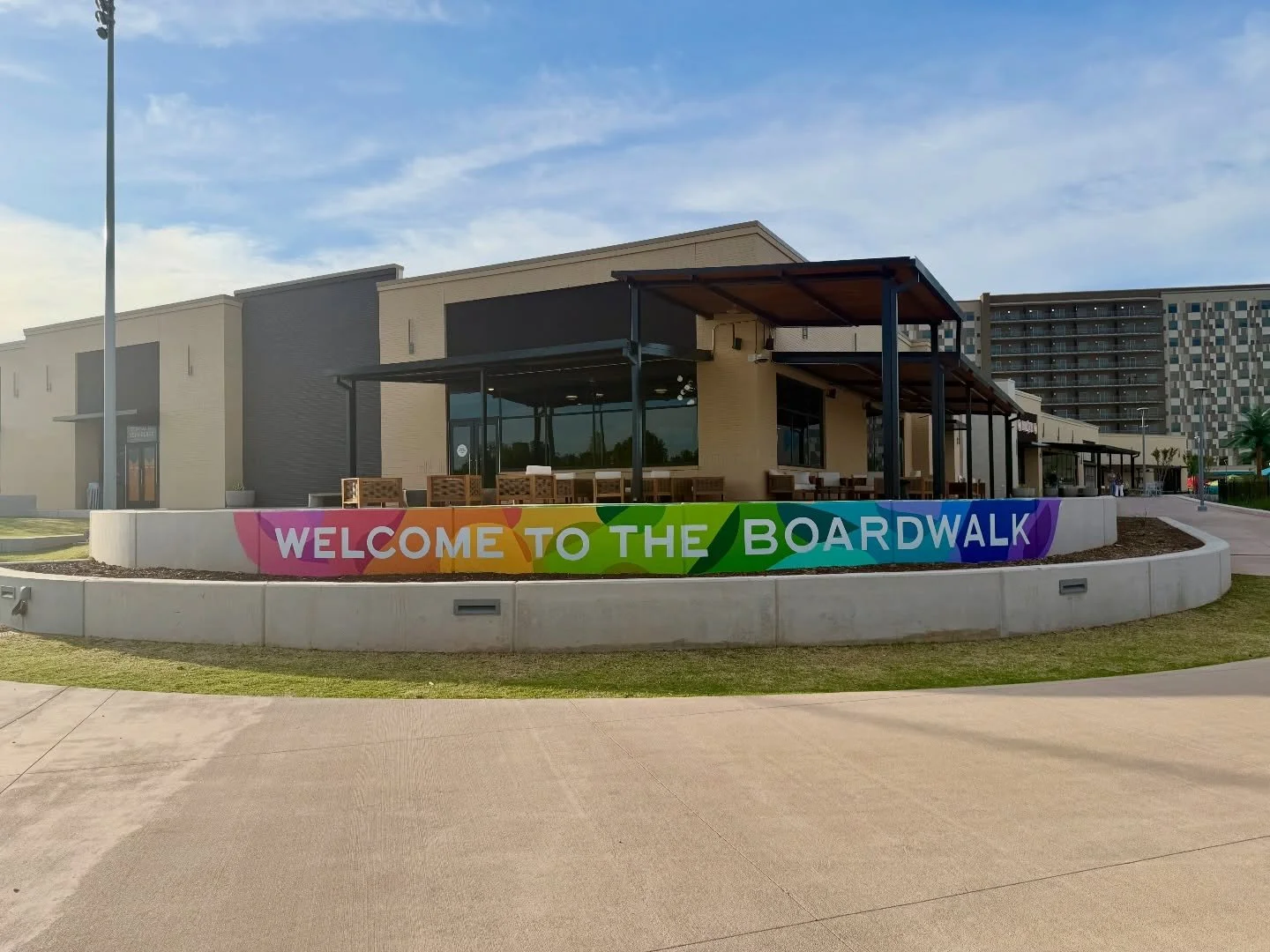 Having the time of our life working on this amazing mural project for @okanaresort just in time for their Boardwalk at OKANA Open House next Thursday ☀️ Huge shoutout to our Project manager @thegingermobile and assistants @wesleyluster.art @creekgobl