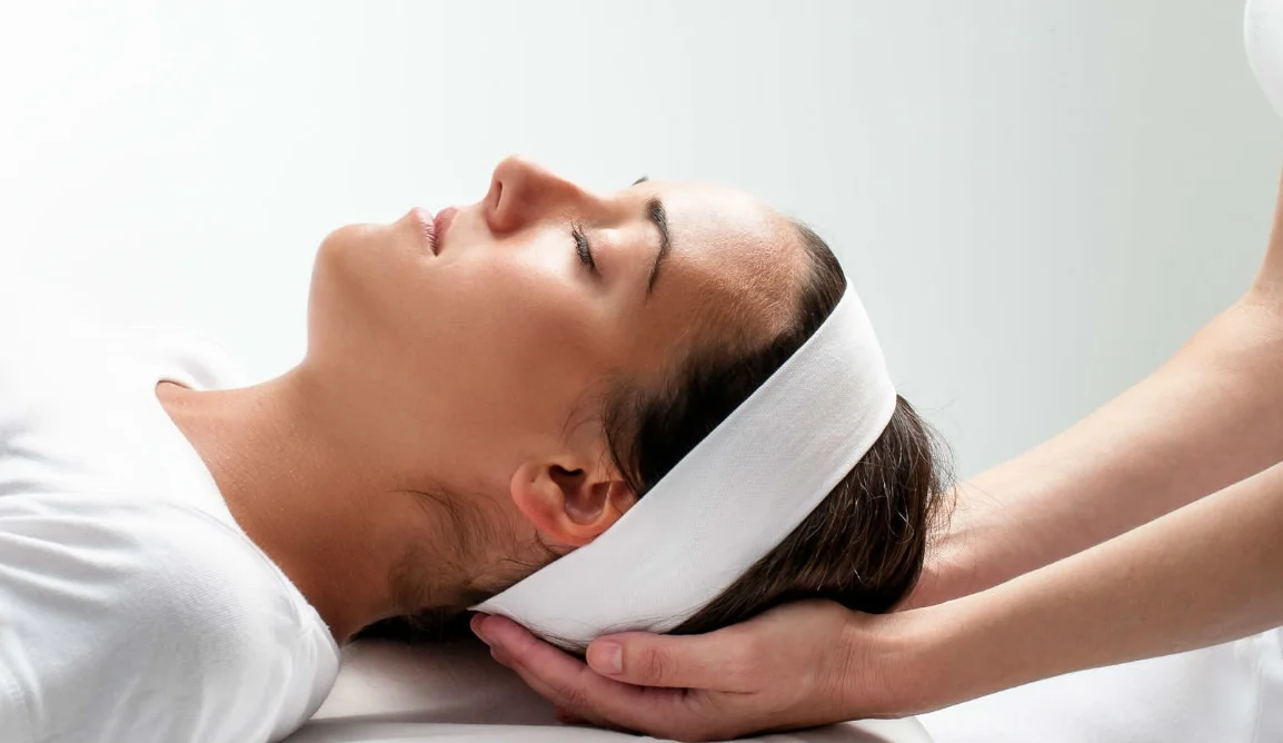 giving reiki.jpg