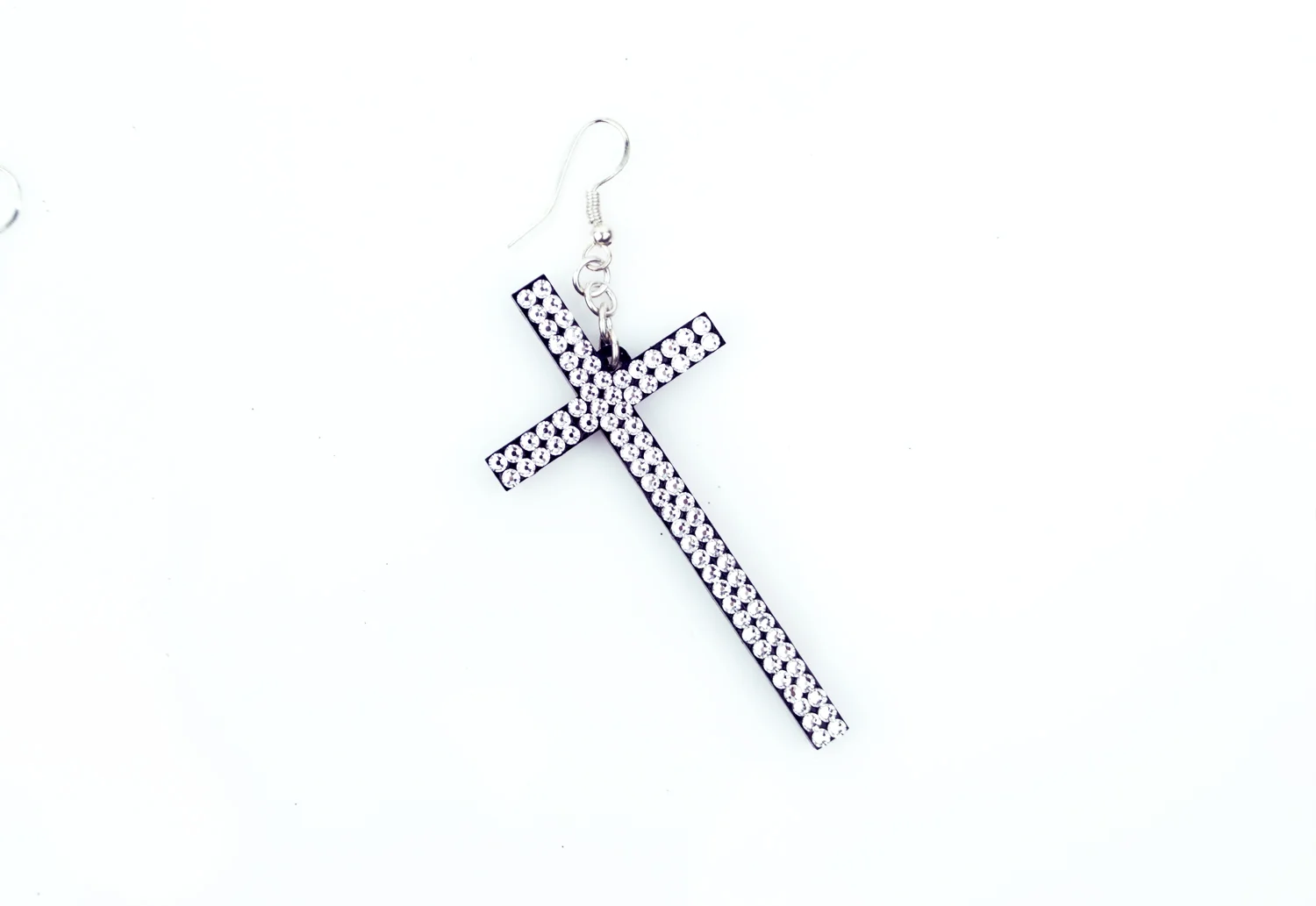 MM_BurstCollection_Product_whitecross-earring.jpg