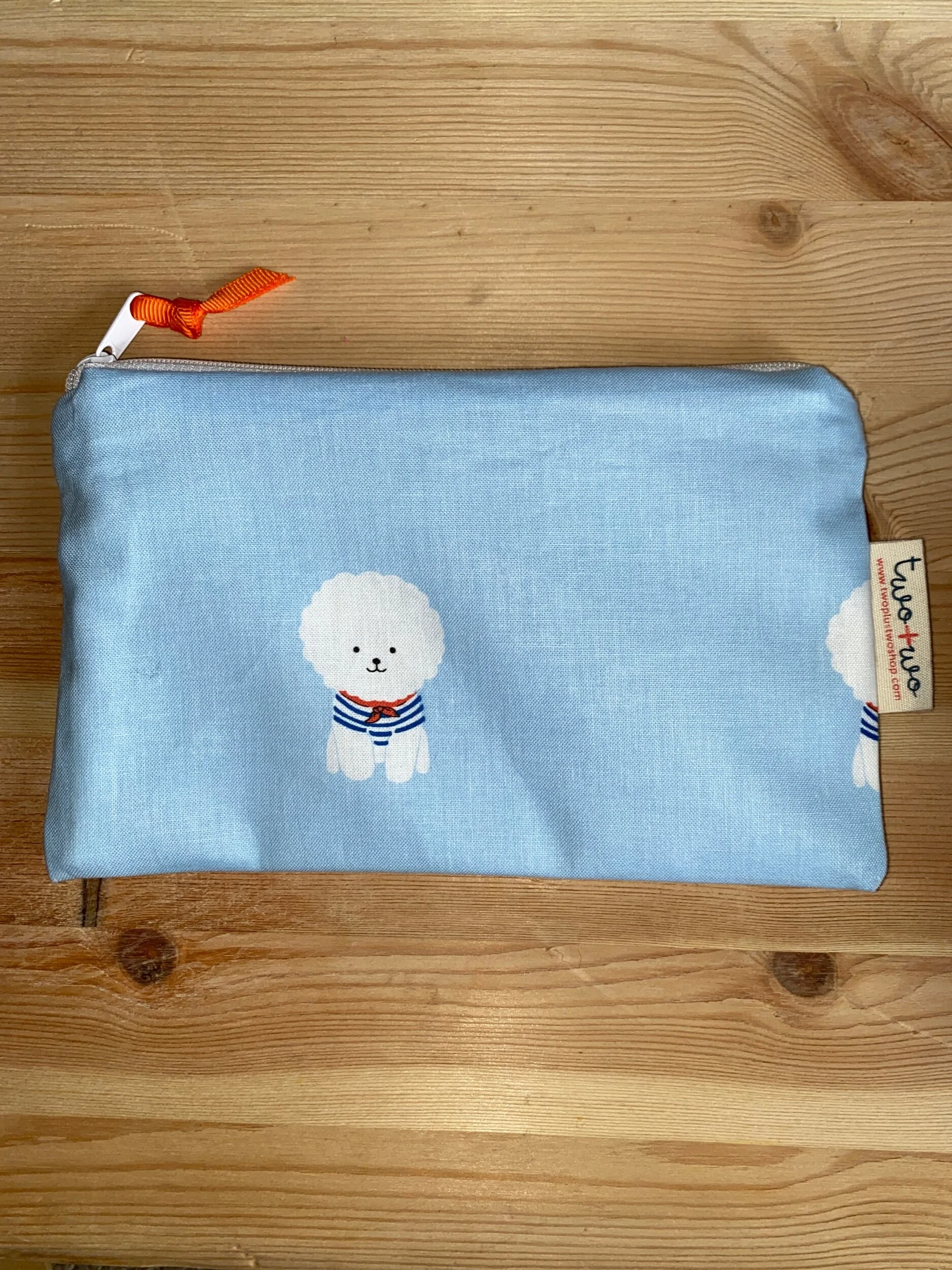 A65C8C00-B6DA-4FD4-BE49-C3E0D0181405