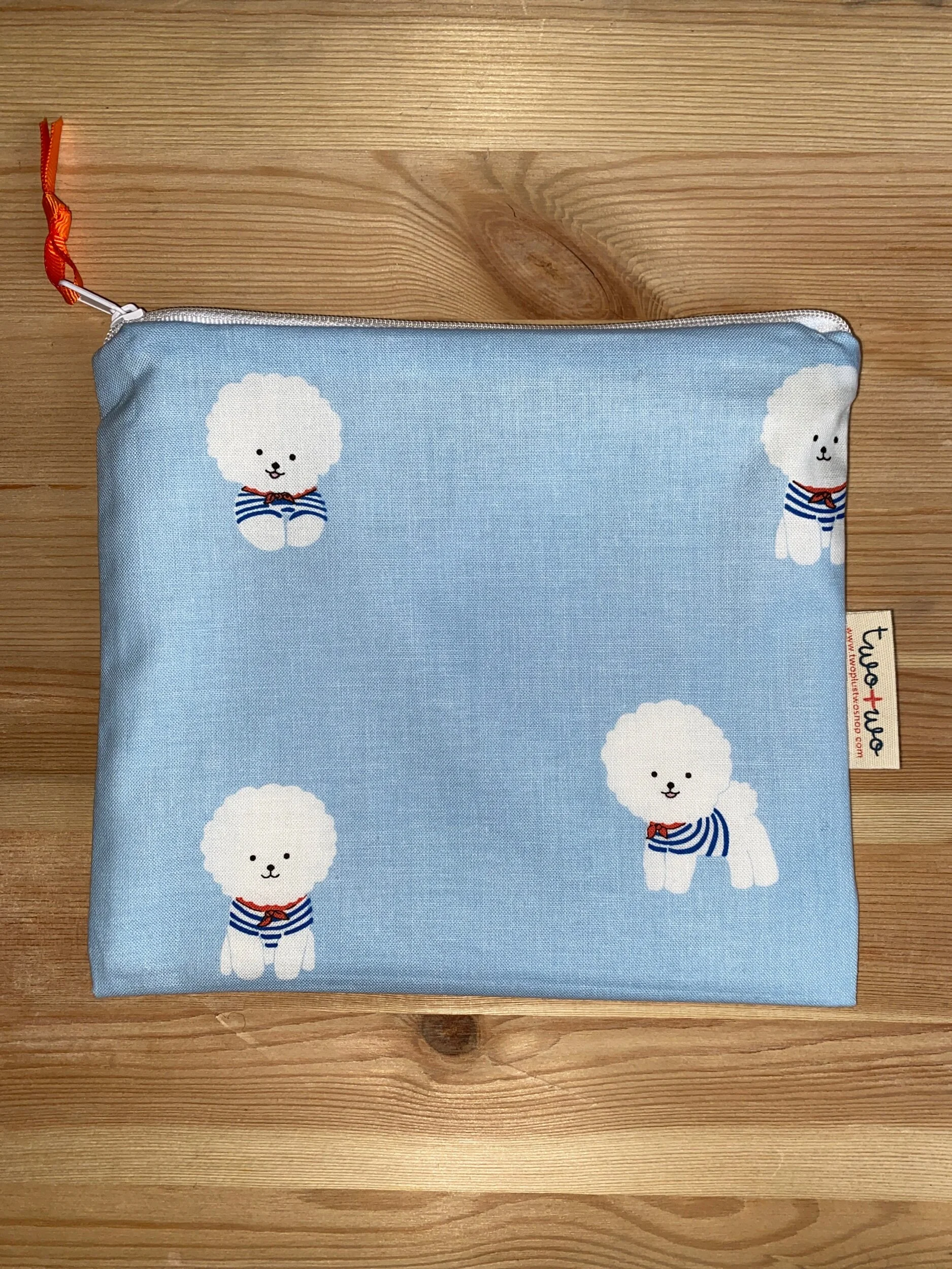 7D85310F-4203-4049-9C8D-DC641D988B02