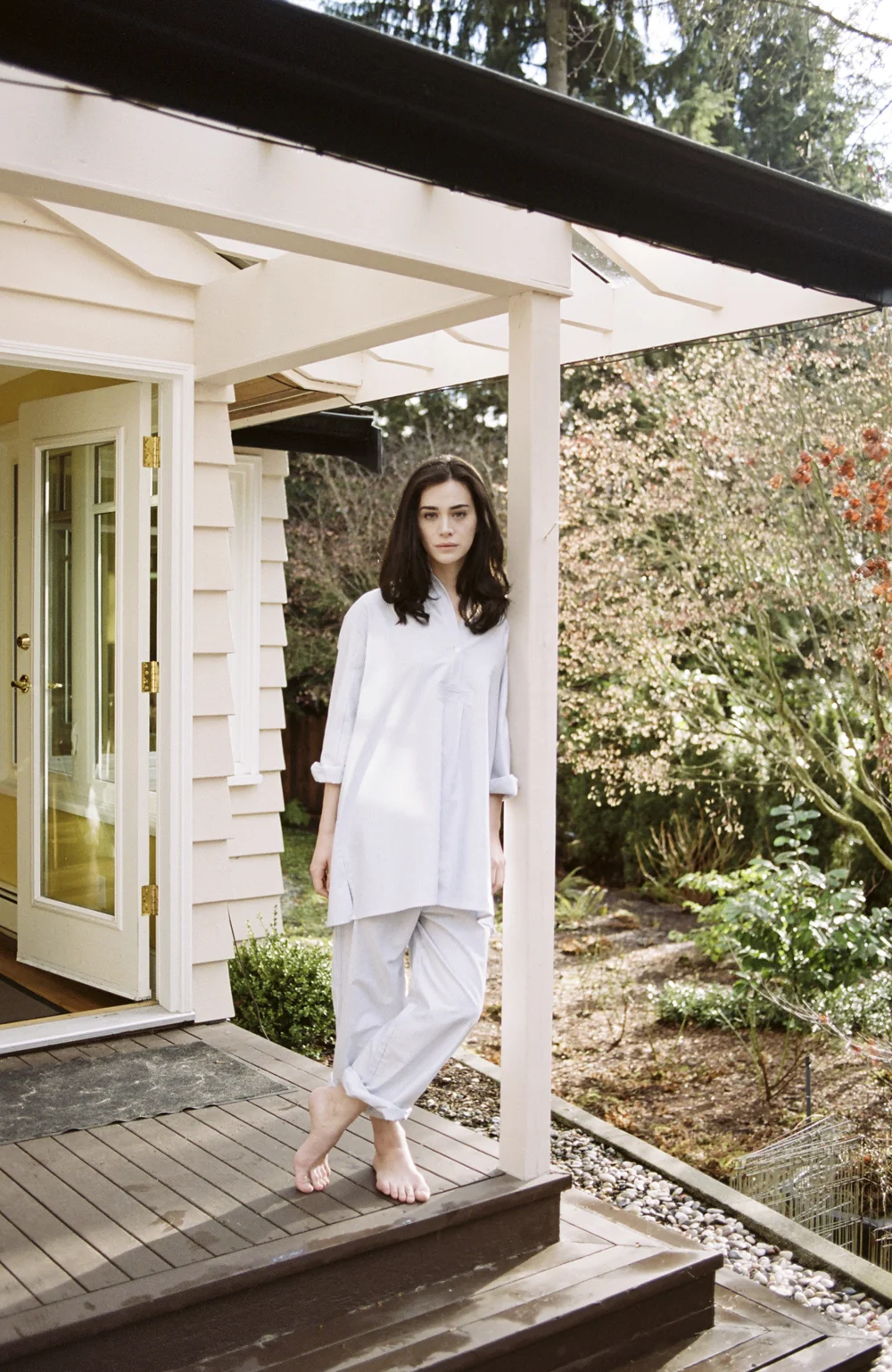 TheSleepShirt_ShortSleepShirt_LoungePantBlueOxford5_Fall2014_JennileeMarigomen_LR.jpg