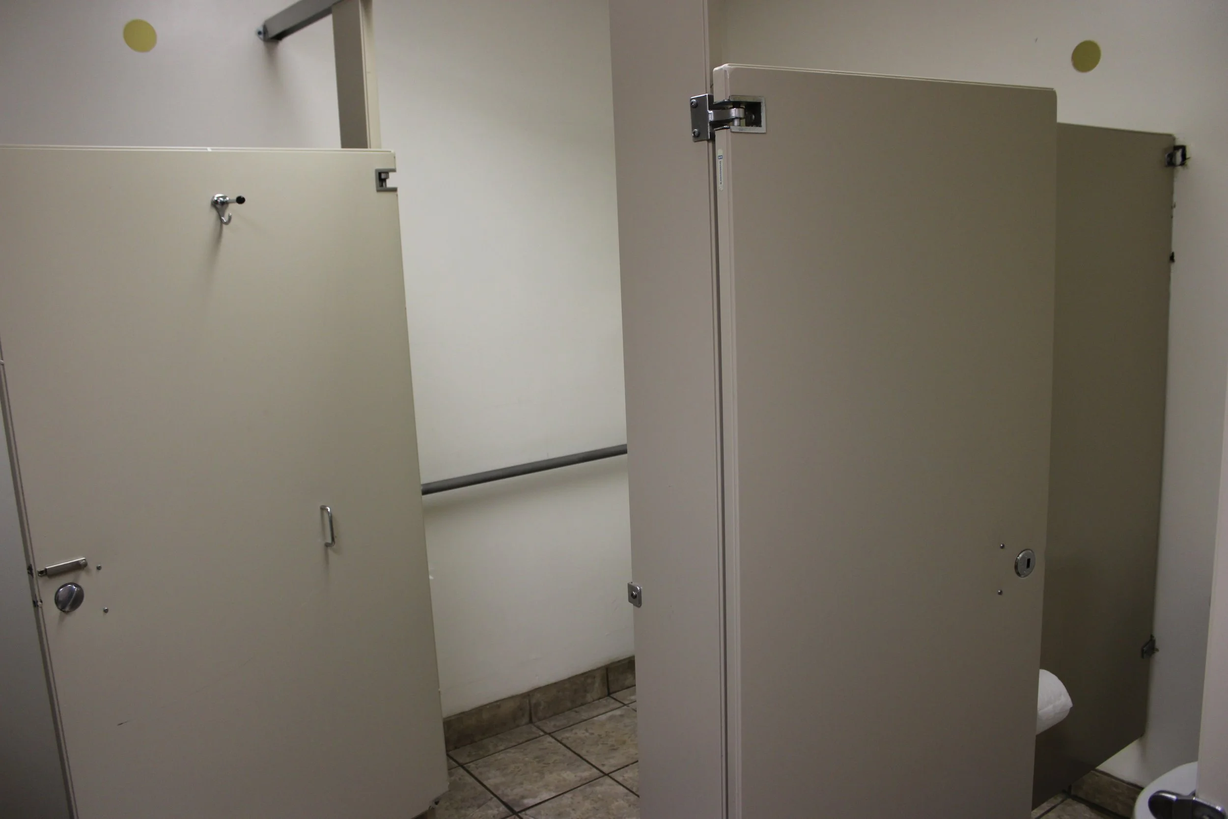 2023_RITCHIE_MEN_S RESTROOM (5).JPG