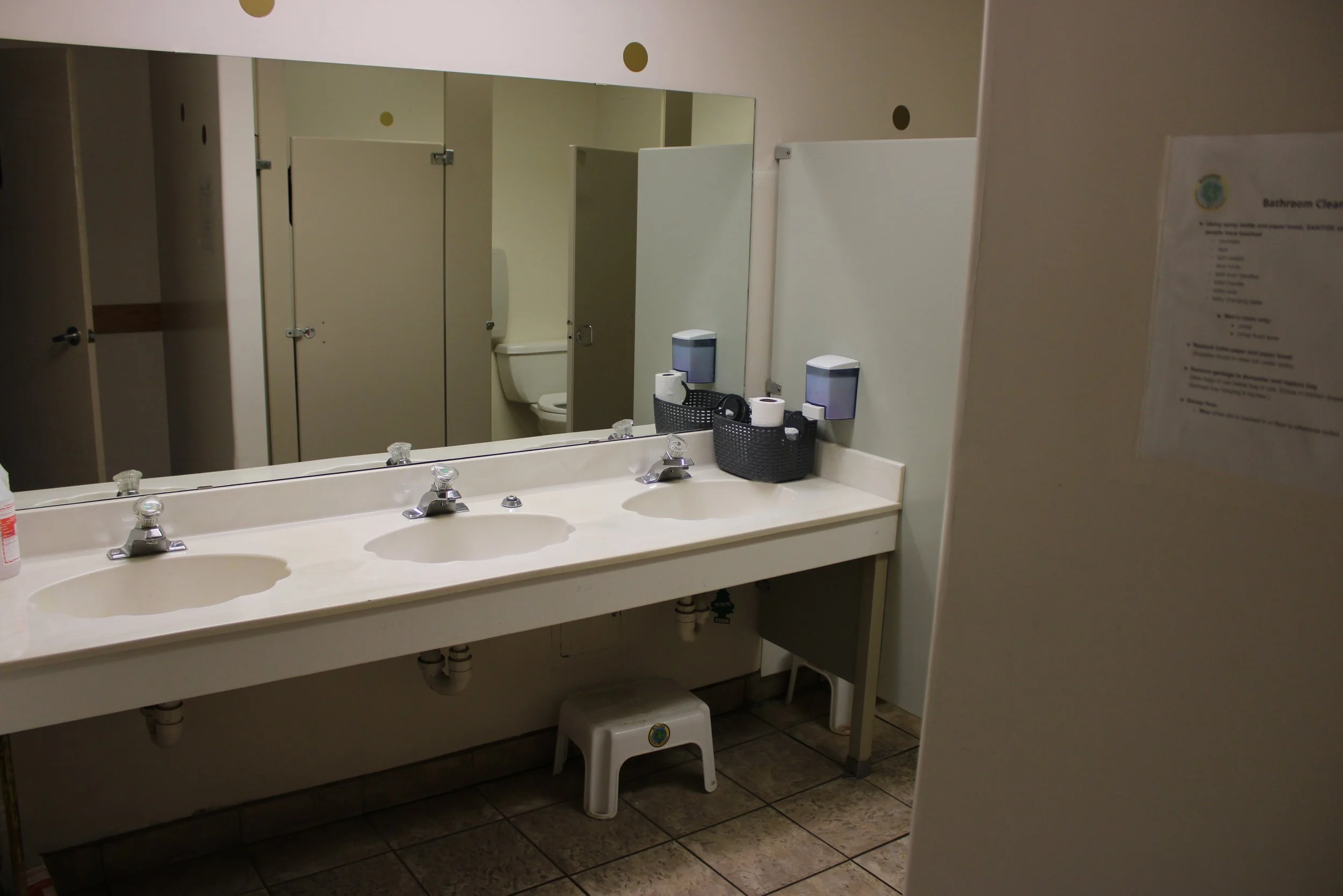 2023_RITCHIE_WOMEN_S RESTROOM (1).JPG