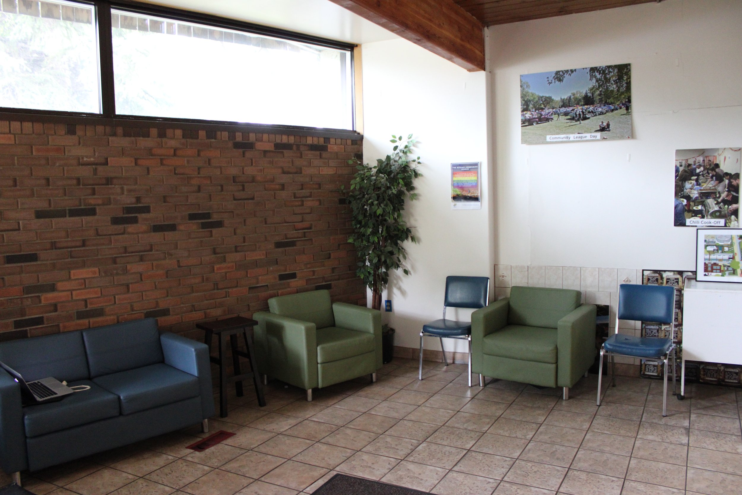 2023_RITCHIE_ENTRYWAY (2).JPG