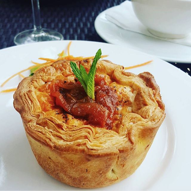 Thank you @mkrdaidal for this lovely snap of your lunch at Main St Deli! #greytown #wairarapa #greytownvillage #mainstdeli #lunch #pie #foodphotography