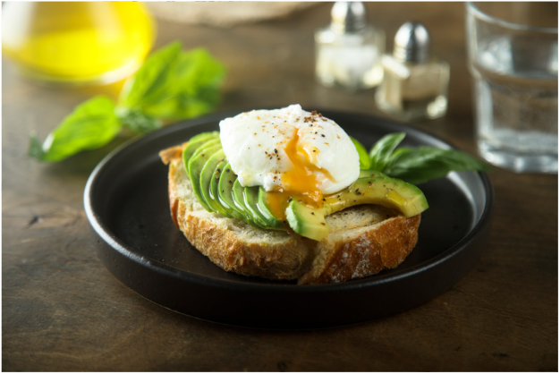 7 simple tips for managing your money better.