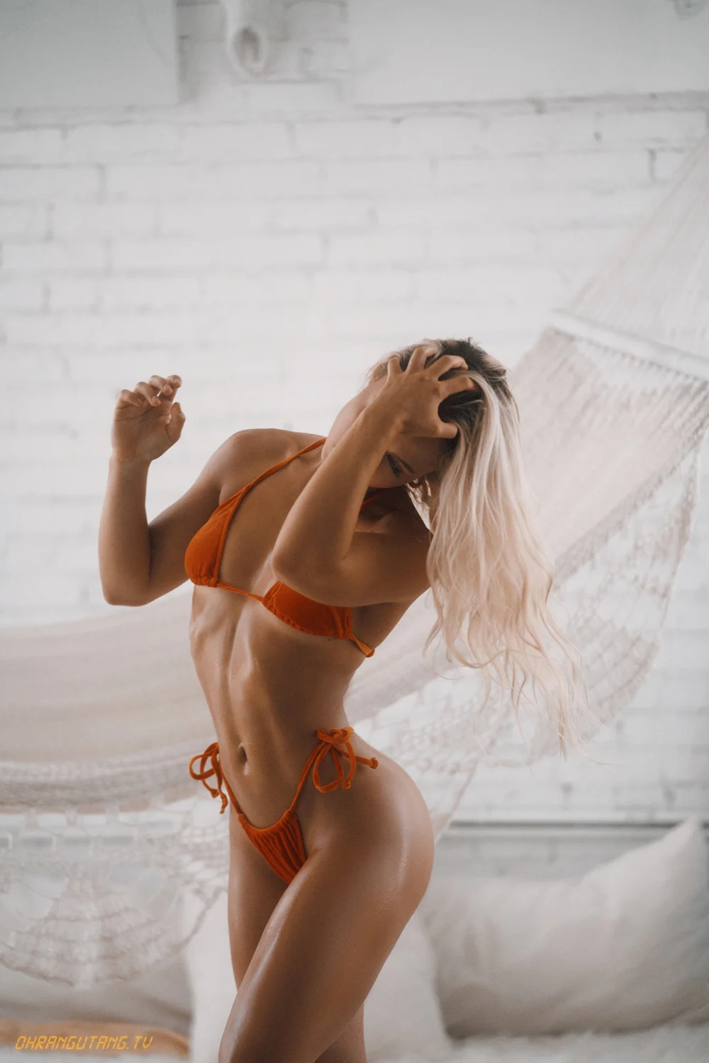SARAH OHRANGUTANGTV_.jpg