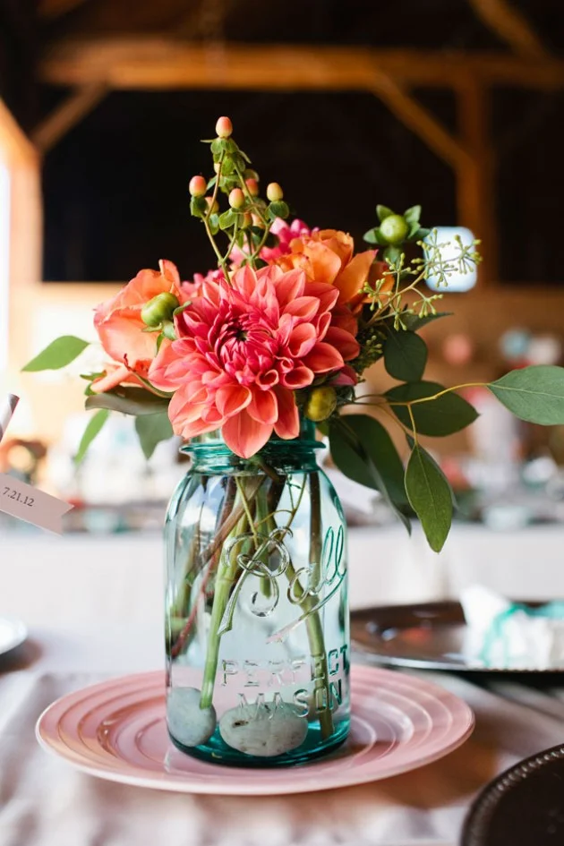 Twigs and Posies . Simple Centerpiece.