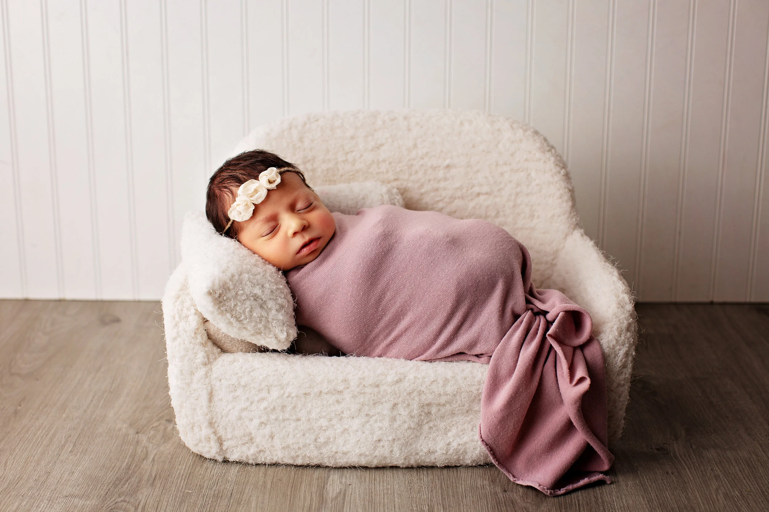 5 Reasons Why you should Hire a Newborn Photographer :: Oklahoma Newborn Photographer
