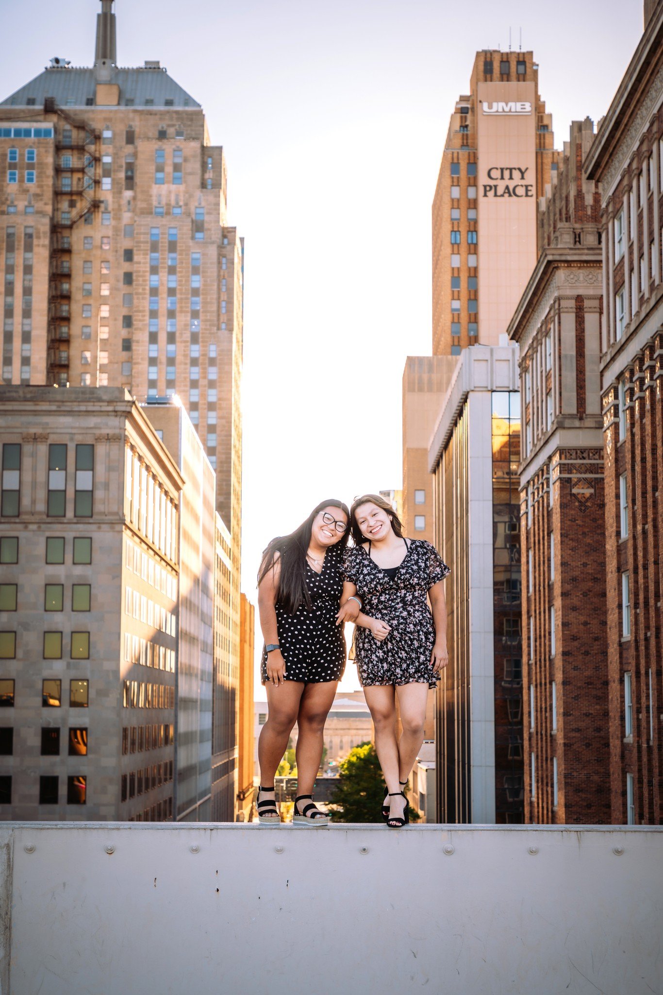 &quot;The future belongs to those who believe in the beauty of their dreams.&quot; - Eleanor Roosevelt
Certainly, here are 30 hashtags without specific town names:
#SeniorPhotographer
#SeniorPortraits
#SeniorSession
#GraduationPhotos
#SeniorPictures
