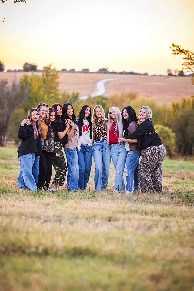Friendsgiving Styled Shoot | Senior Photography in Newcastle, Oklahoma – Laci James Photography