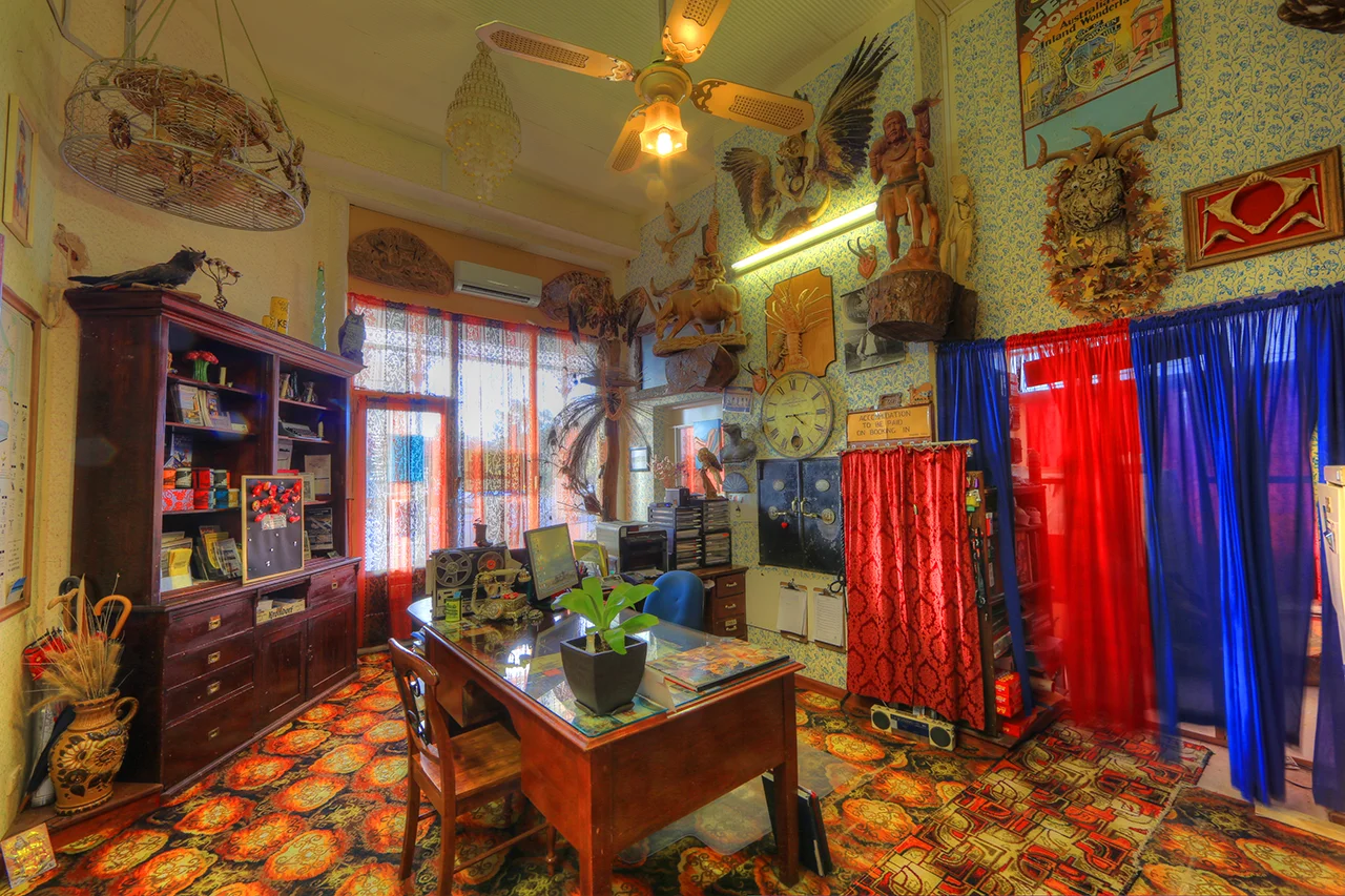 palace-hotel-office.jpg