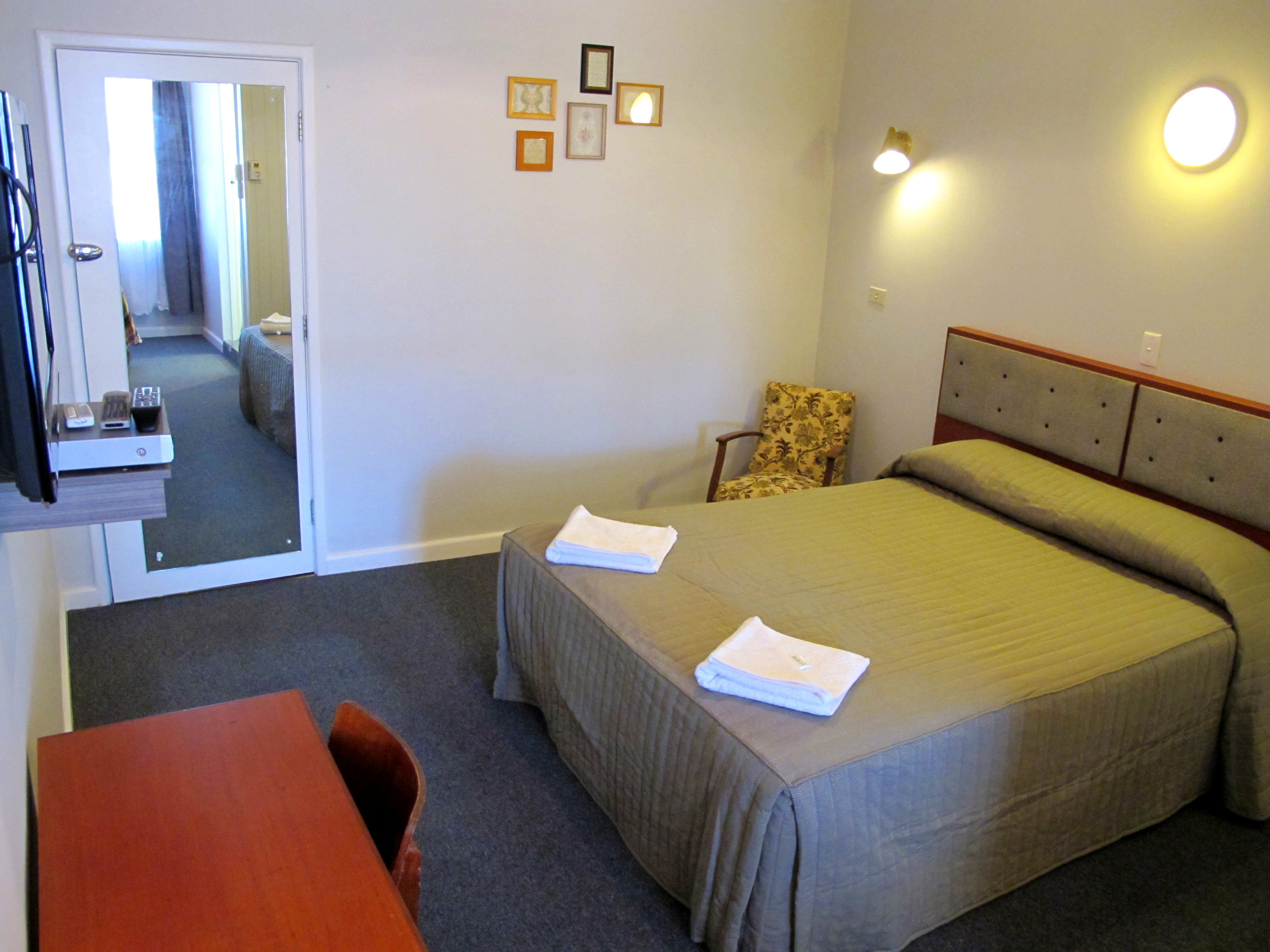 Standard room with ensuite