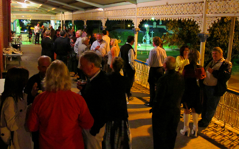 Balcony_Predinner_Drinks_Palace__Hotel_Broken_Hill_NSW.jpg