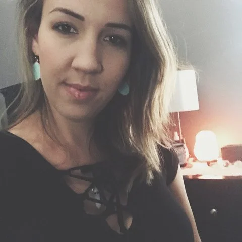 Episode 228: Connecting With Your Higher Self &amp; Dwelling In the Magic with Jessica Dimas