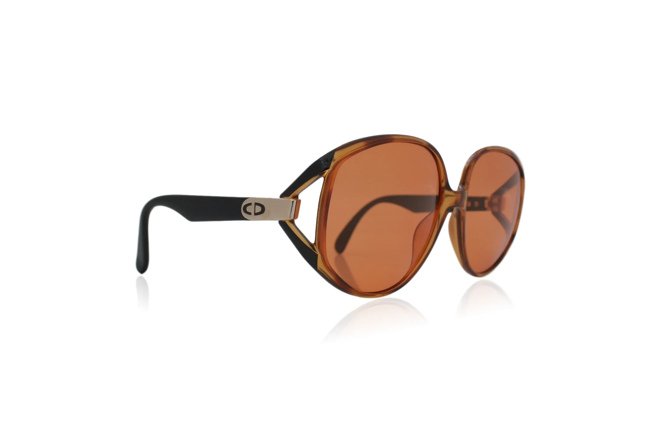 Christian Dior 2320 Vintage Sunglasses, Peep Eyewear, Tortoiseshell, 1980s Vintage sunglasses, Oversize, Optyl, Side View