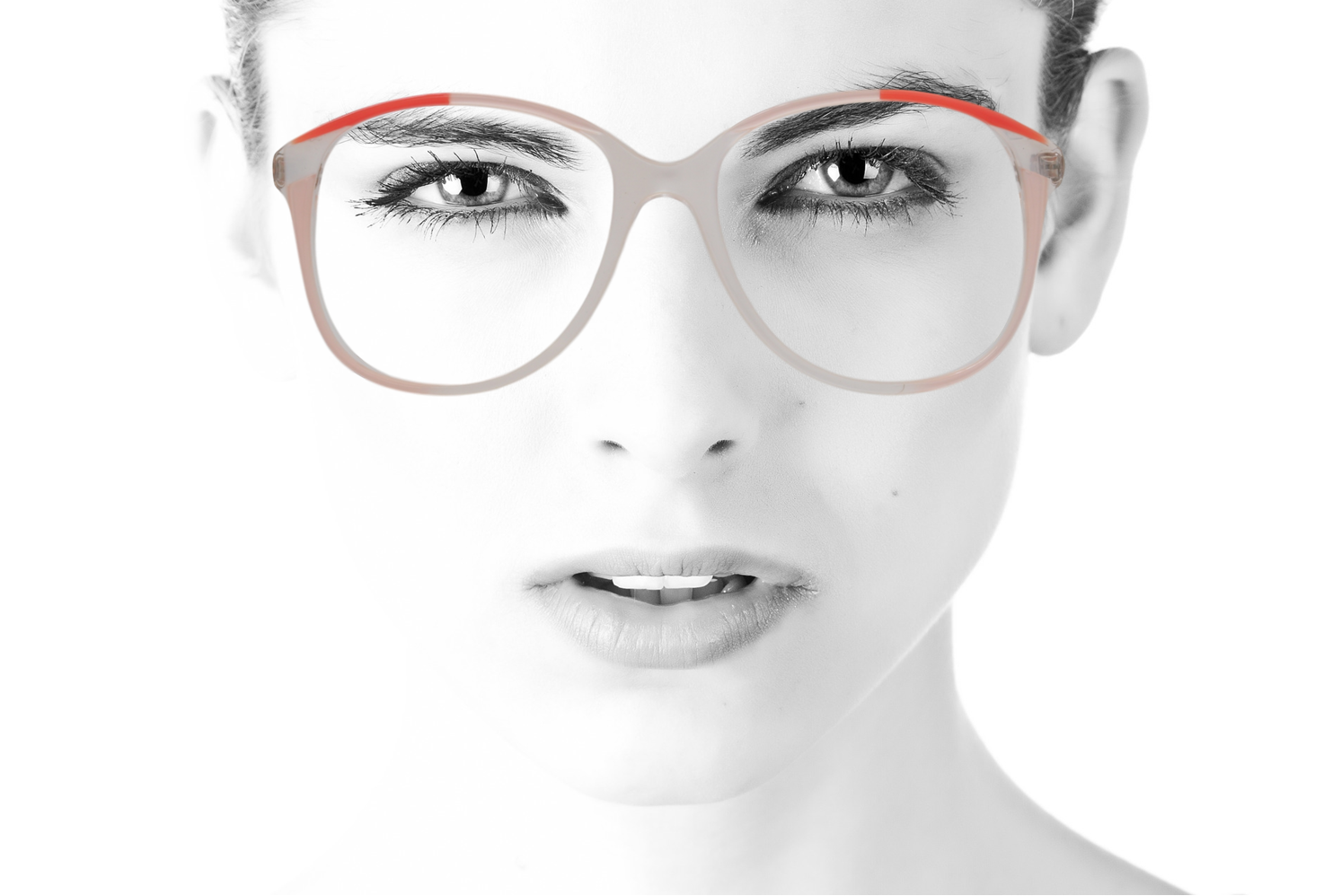 Peep Eyewear Virtual Try On, Downloadable images, Examples of frames being worn (2).png