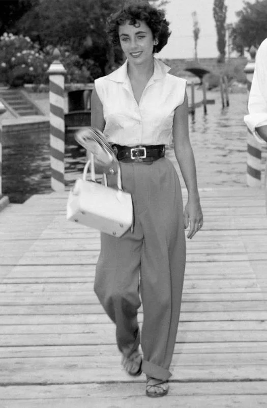 Elizabeth Taylor does a wide leg pant