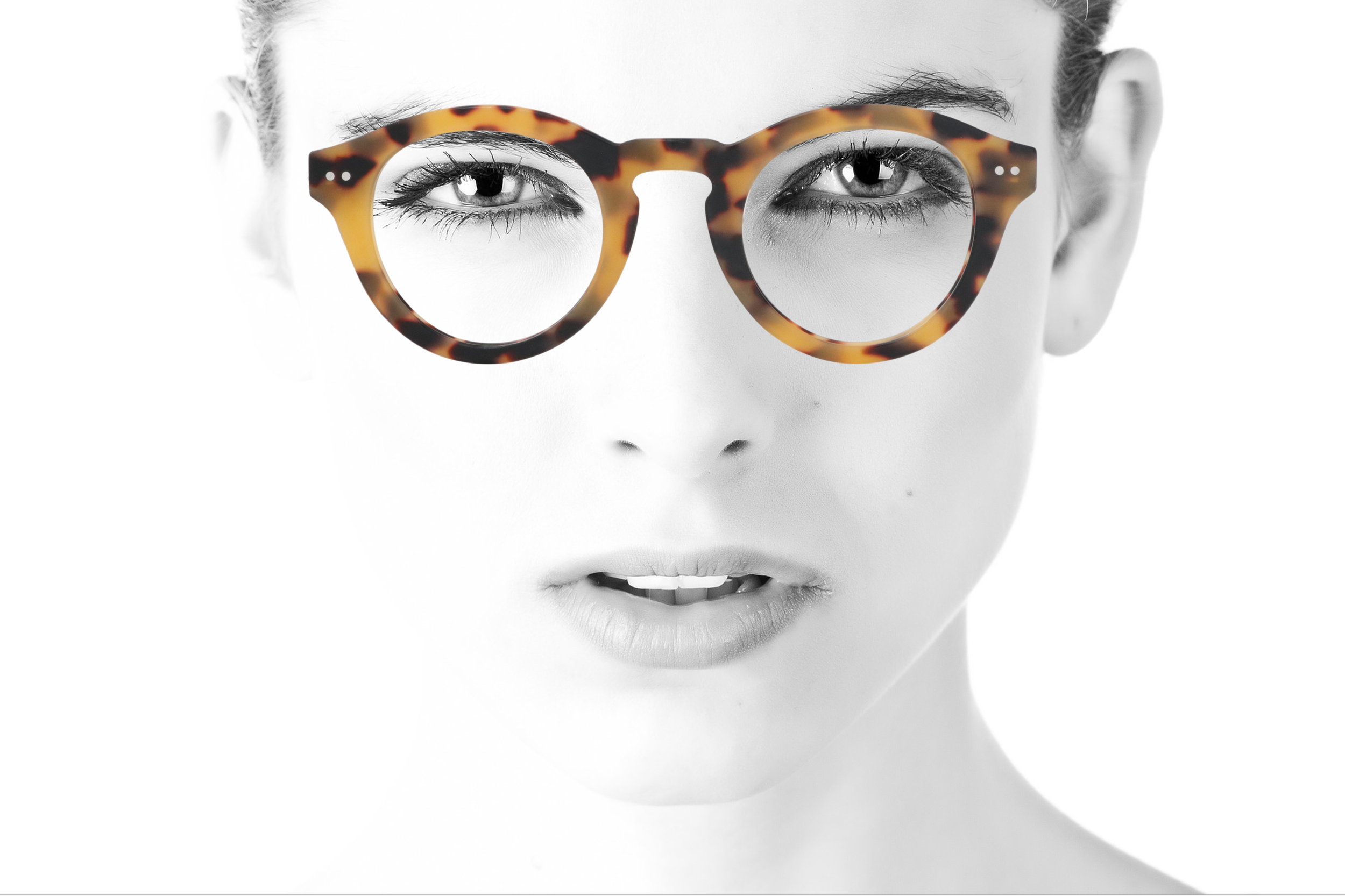peep eyewear, chunky Jimmy Fairly parisian glasses (1).png