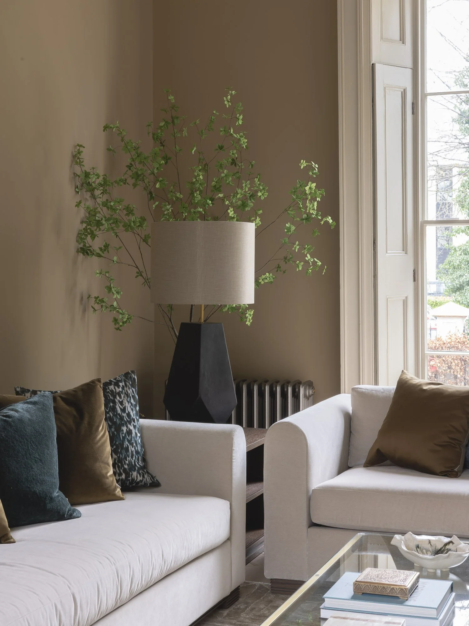 Living Room-9.jpg