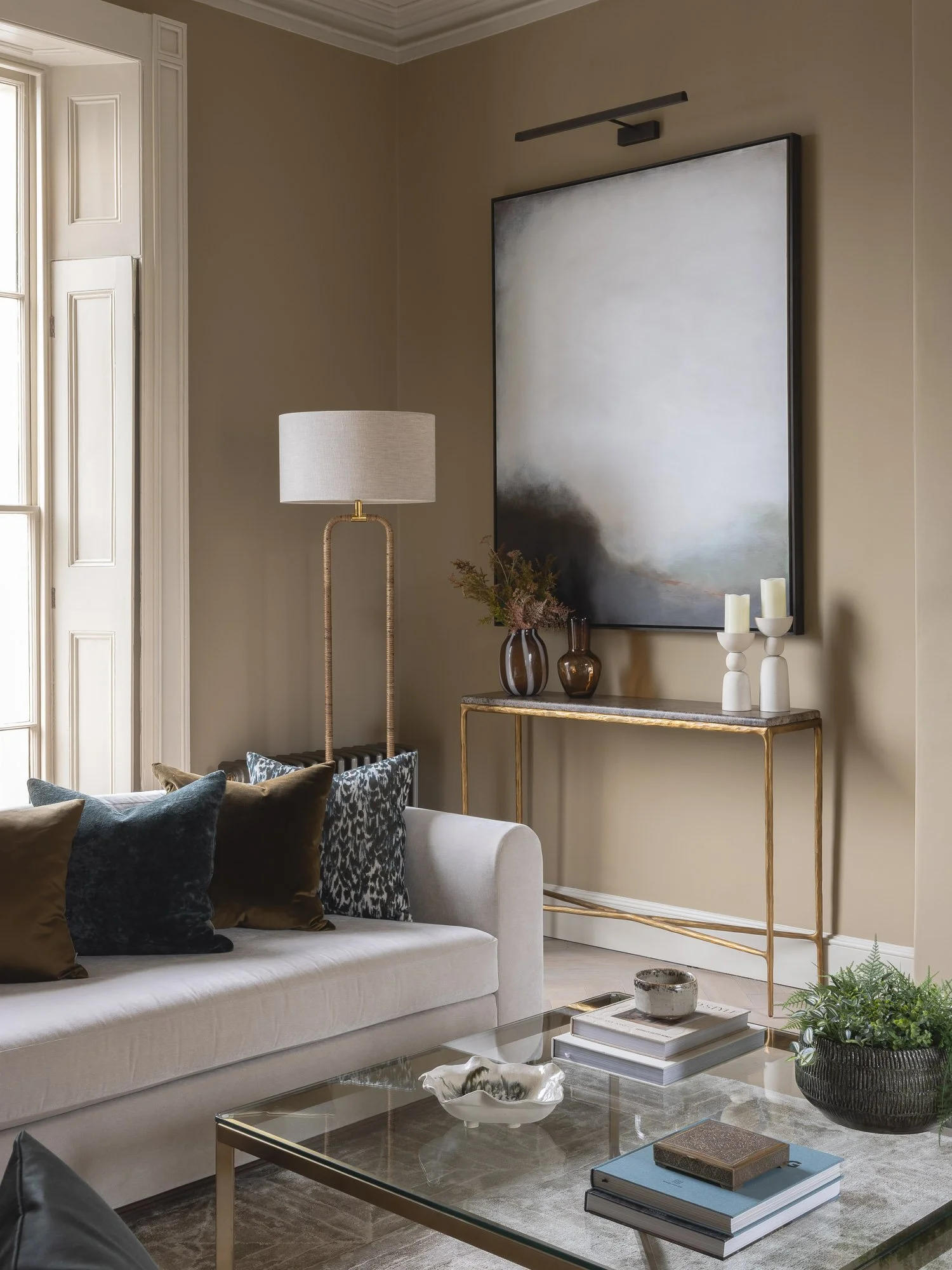 Living Room-17.jpg