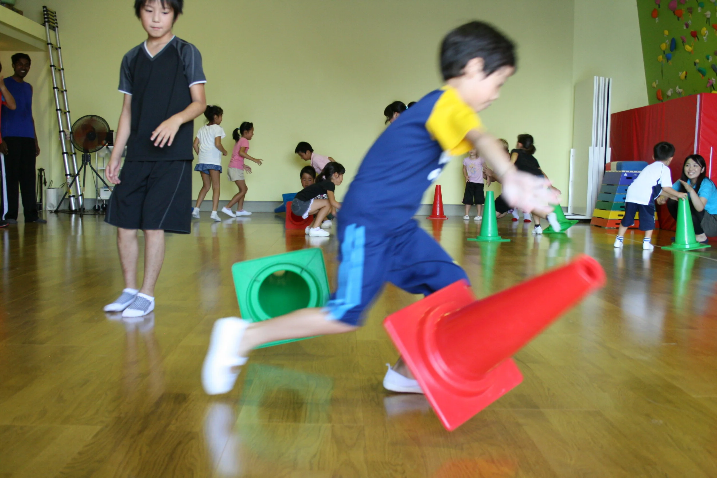 Kids Active English Lessons - Tuesday Oct. 6th - 5pm ( open to all kids )- Call to Book !!