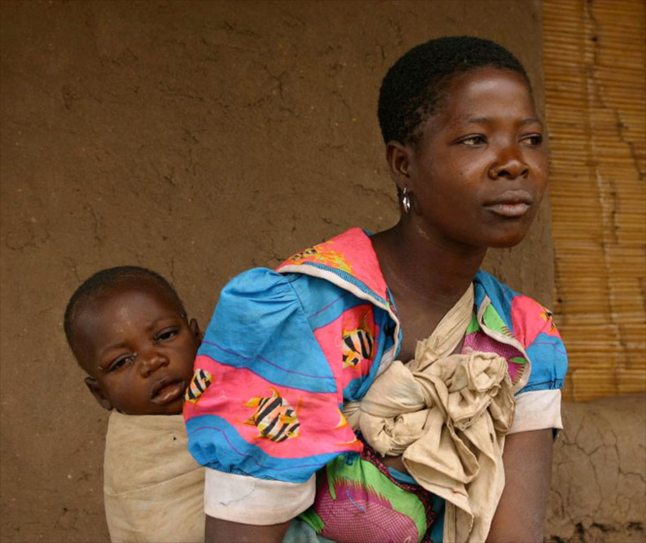 alex_macro Mother and sick child (1).jpg
