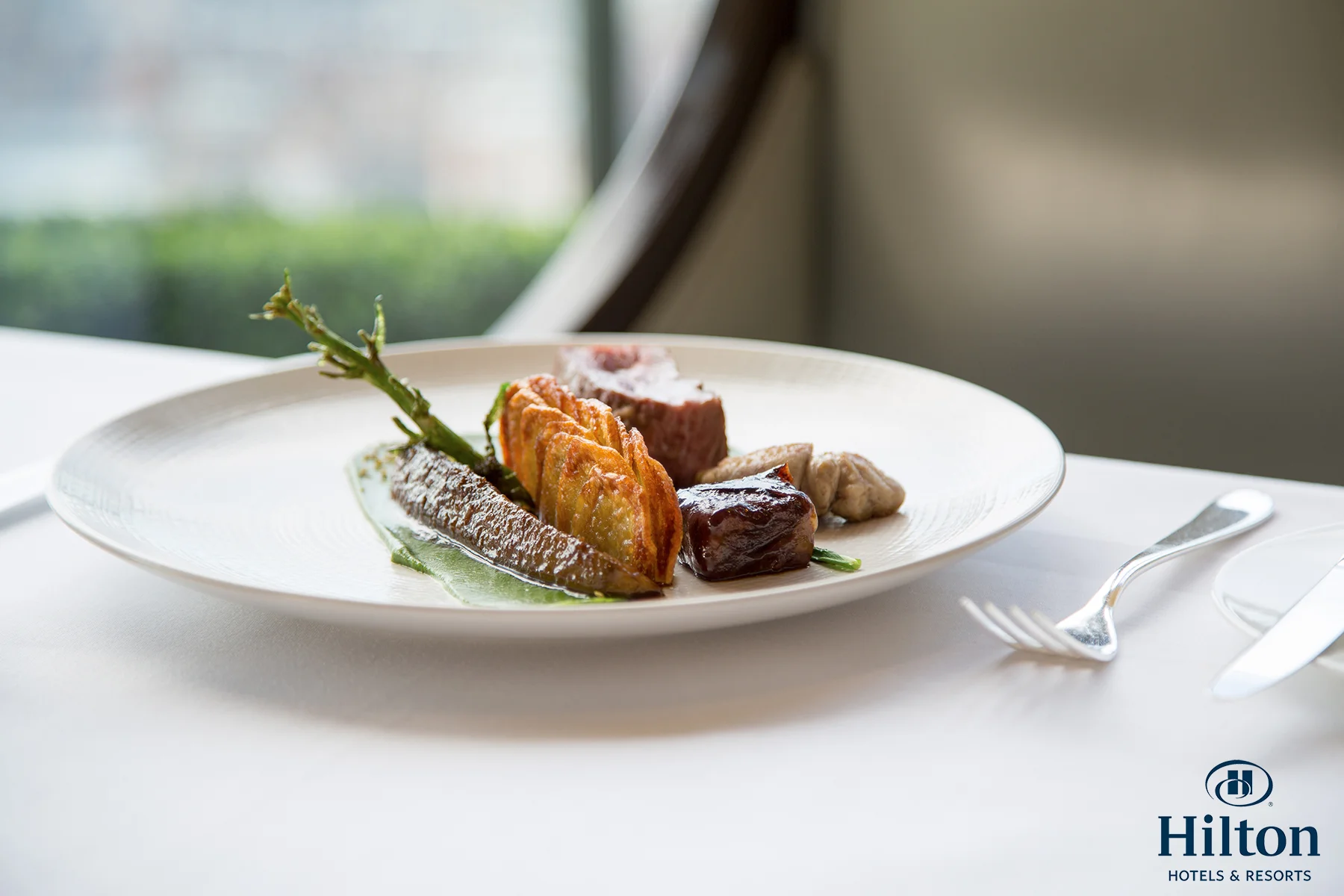 Alex_macro_hilton_galvin_plate2.jpg